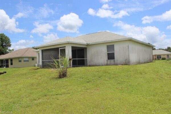 3214 39th St SW, Lehigh Acres, FL 33976