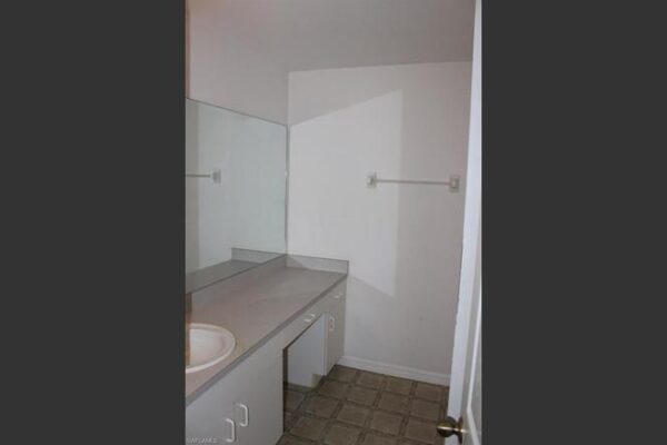 3214 39th St SW, Lehigh Acres, FL 33976
