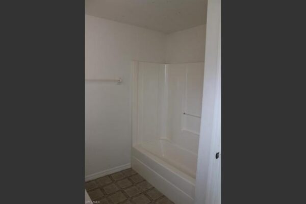 3214 39th St SW, Lehigh Acres, FL 33976